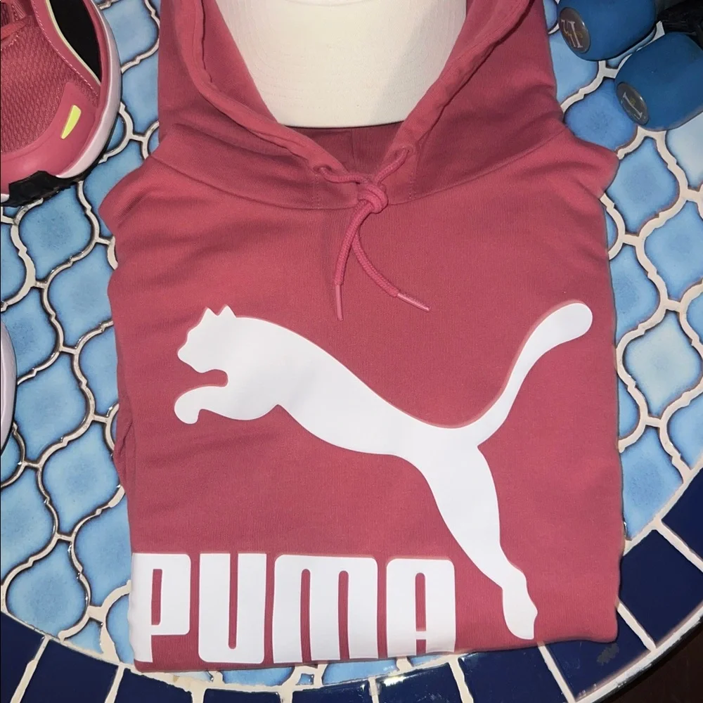🐾PUMA NWOT HOODIE🐾 - Picture 2 of 5
